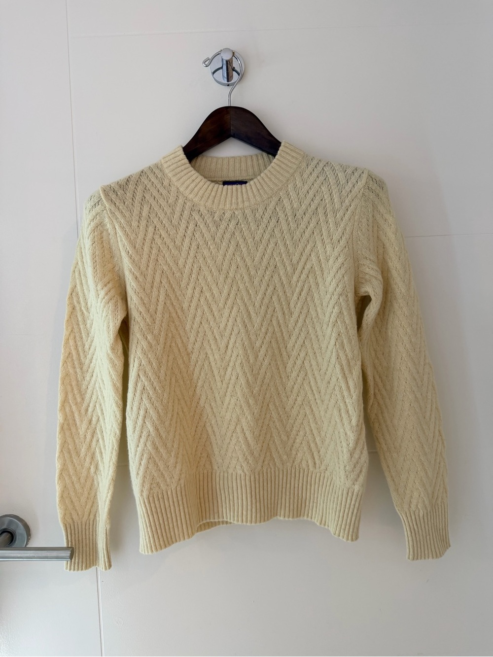 Patagonia Cream Chevron-Knit Crew Sweater - Picture 2 of 13